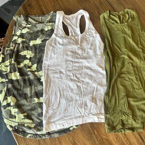 Set of 3 Lululemon size 6 Tanktops, medium/6